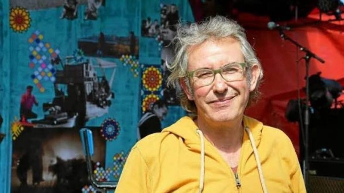 منع الصحفي مصطفى بن فضيل من مغادرة الجزائر !!